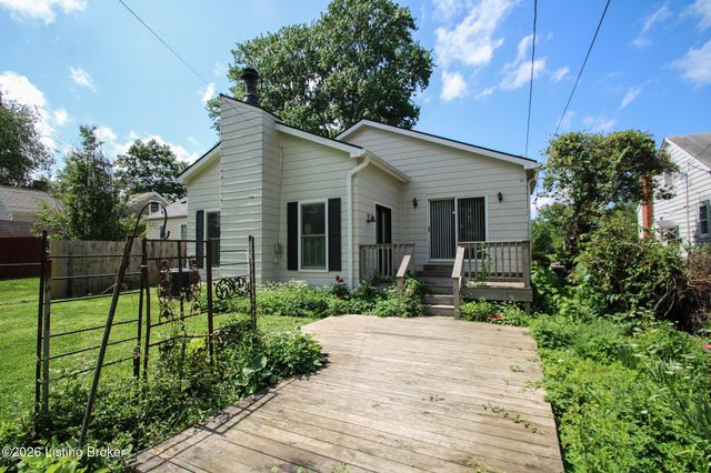 3806 Napanee Rd, Louisville, KY 40207