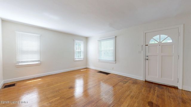 3806 Napanee Rd, Louisville, KY 40207