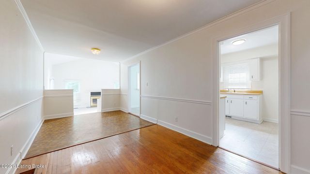 3806 Napanee Rd, Louisville, KY 40207