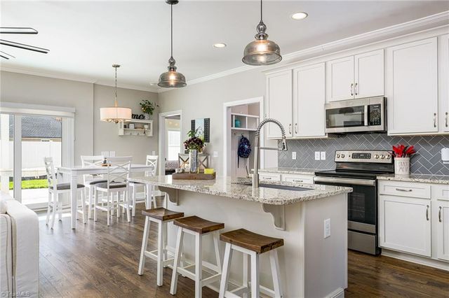 1727 Eastover Drive, Kernersville, NC 27284