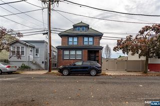 11 Edison Street, Bloomfield, NJ 07003