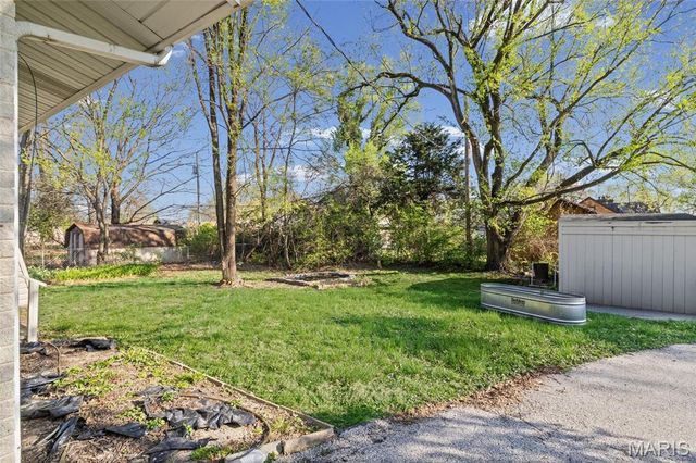 1198 Soria Street, St Louis, MO 63138