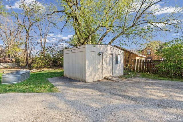 1198 Soria Street, St Louis, MO 63138