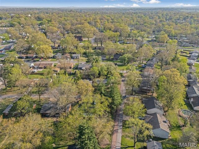 1198 Soria Street, St Louis, MO 63138