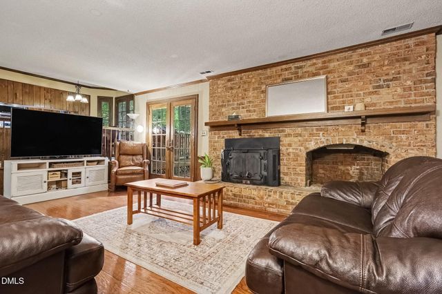 8804 N View Court, Raleigh, NC 27613