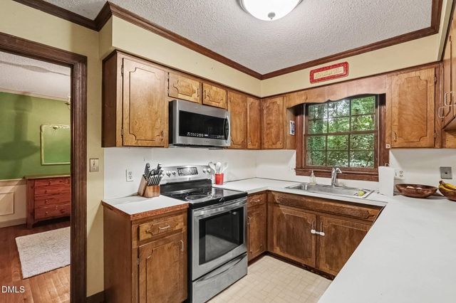 8804 N View Court, Raleigh, NC 27613