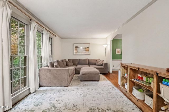 8804 N View Court, Raleigh, NC 27613