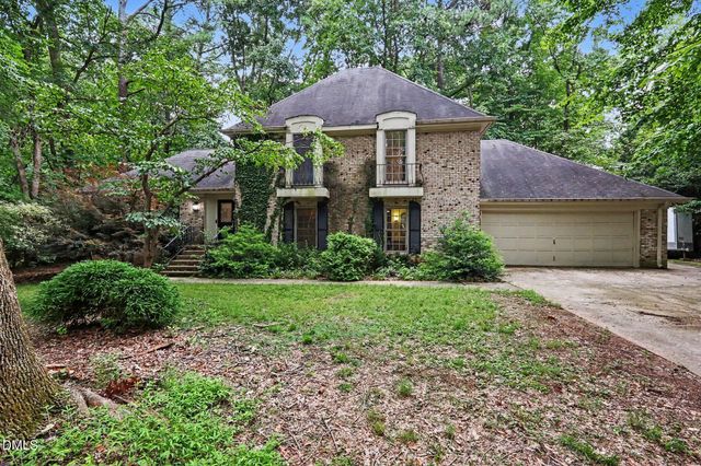 8804 N View Court, Raleigh, NC 27613