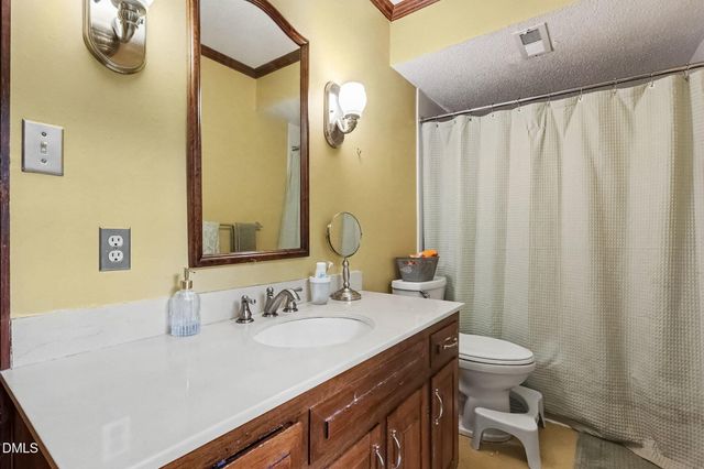 8804 N View Court, Raleigh, NC 27613