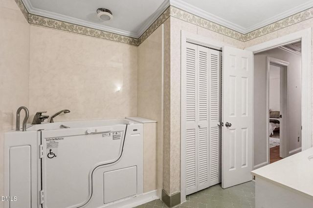 8804 N View Court, Raleigh, NC 27613
