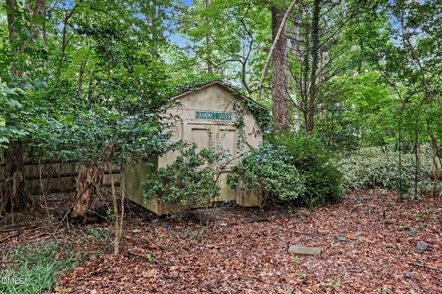 8804 N View Court, Raleigh, NC 27613