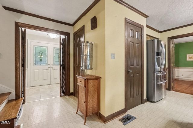 8804 N View Court, Raleigh, NC 27613