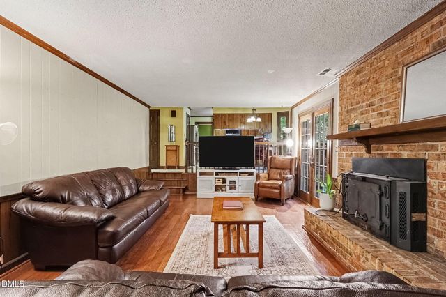 8804 N View Court, Raleigh, NC 27613