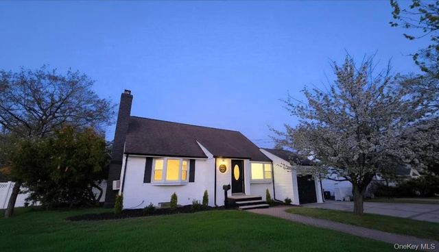 1515 Paul Street, Baldwin, NY 11510