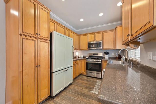 608 Shasta Oaks Cir, Roseville, CA 95678