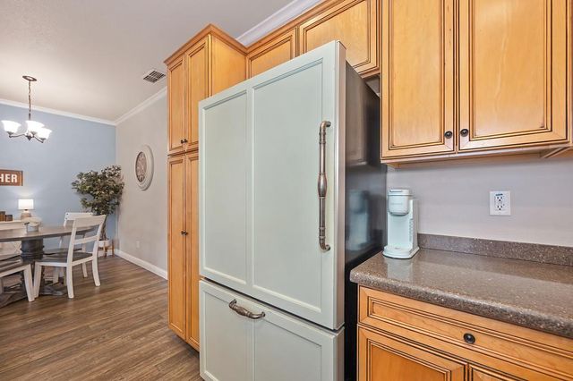 608 Shasta Oaks Cir, Roseville, CA 95678