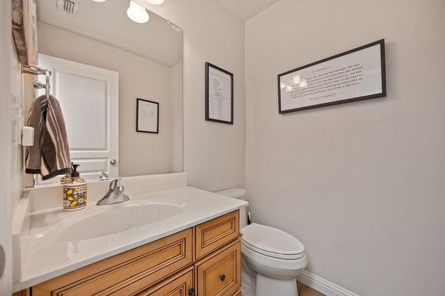 608 Shasta Oaks Cir, Roseville, CA 95678