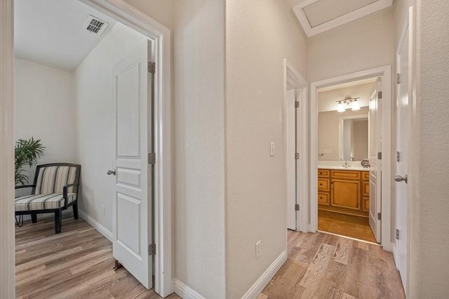 608 Shasta Oaks Cir, Roseville, CA 95678