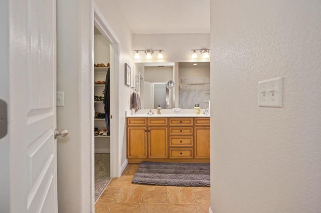 608 Shasta Oaks Cir, Roseville, CA 95678