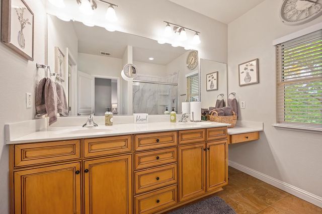 608 Shasta Oaks Cir, Roseville, CA 95678