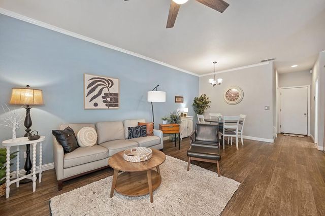 608 Shasta Oaks Cir, Roseville, CA 95678