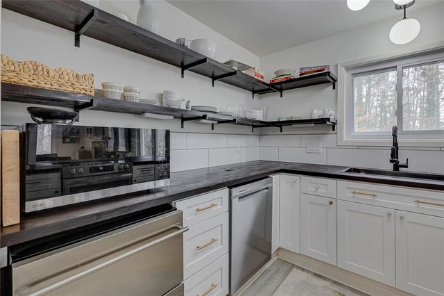 805 Northlake Drive, Anderson, SC 29625