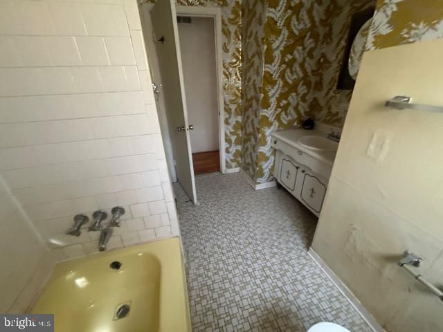4 OXYOKE CT, Randallstown, MD 21133