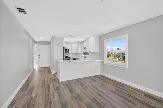 600 MANATEE AVENUE 212, Holmes Beach, FL 34217