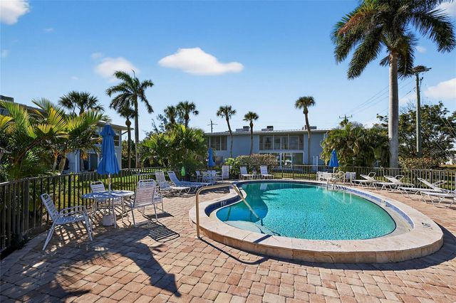 600 MANATEE AVENUE 212, Holmes Beach, FL 34217