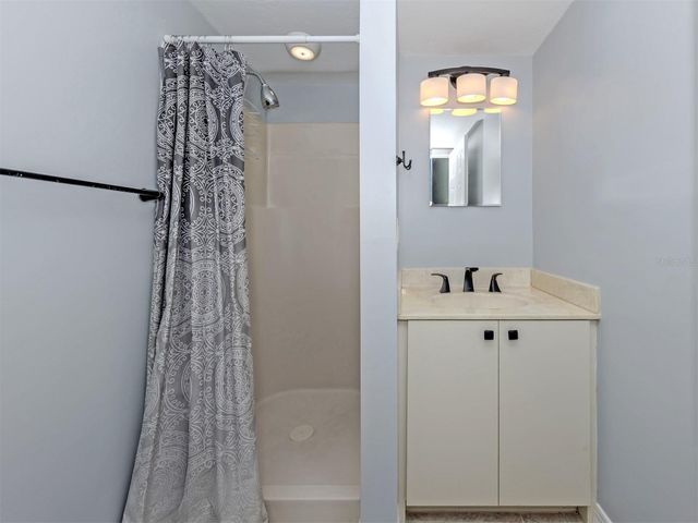 1555 TARPON CENTER DRIVE 242, Venice, FL 34285