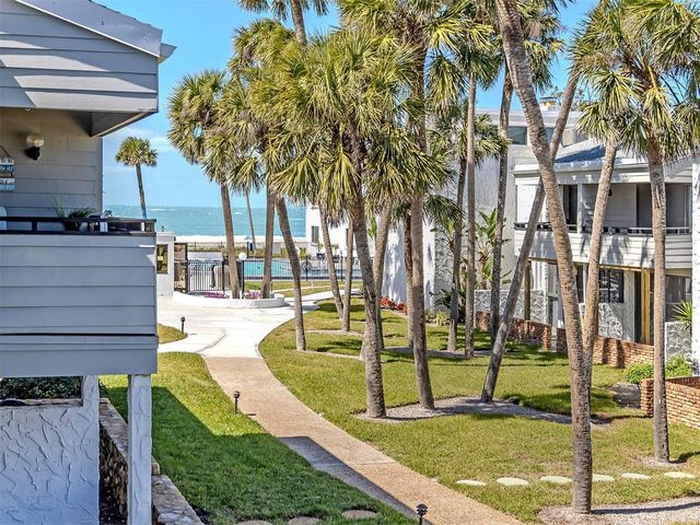 1555 TARPON CENTER DRIVE 242, Venice, FL 34285