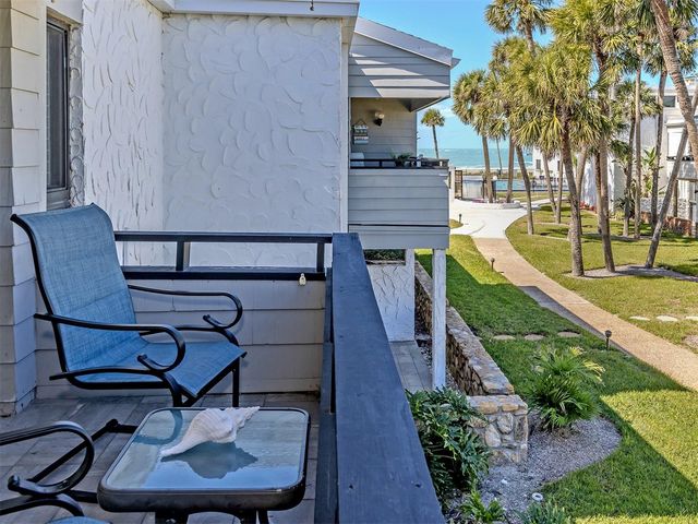 1555 TARPON CENTER DRIVE 242, Venice, FL 34285