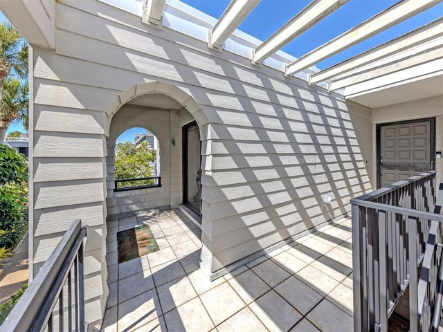 1555 TARPON CENTER DRIVE 242, Venice, FL 34285