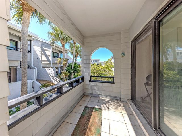 1555 TARPON CENTER DRIVE 242, Venice, FL 34285