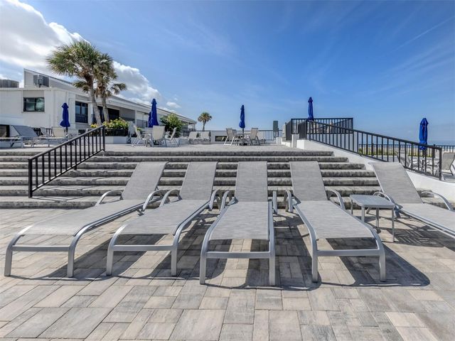 1555 TARPON CENTER DRIVE 242, Venice, FL 34285