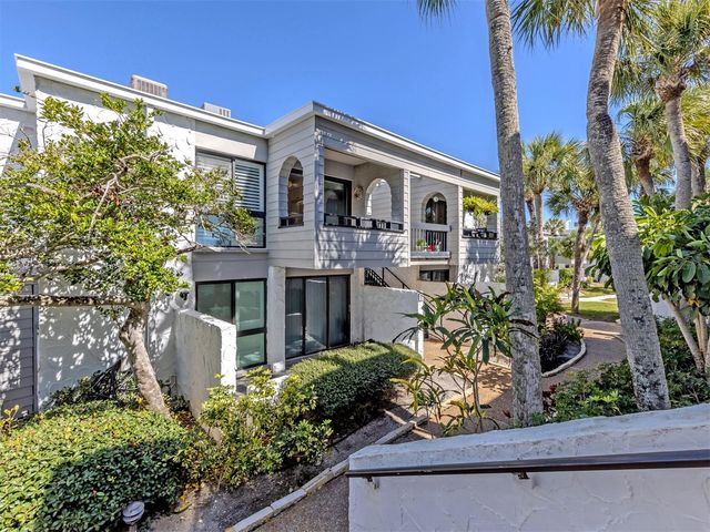 1555 TARPON CENTER DRIVE 242, Venice, FL 34285