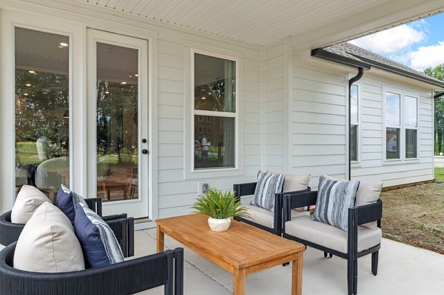 1411 Charles Drive, Chapel Hill, TN 37034