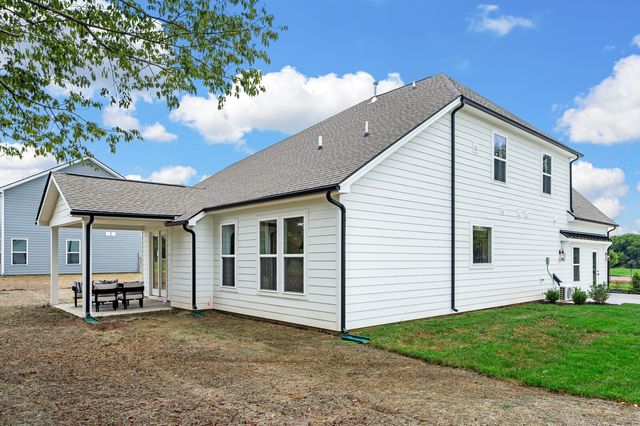 1411 Charles Drive, Chapel Hill, TN 37034