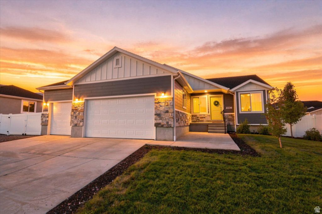 2276 E BOXWOOD LN, Eagle Mountain, UT 84005 — exterior
