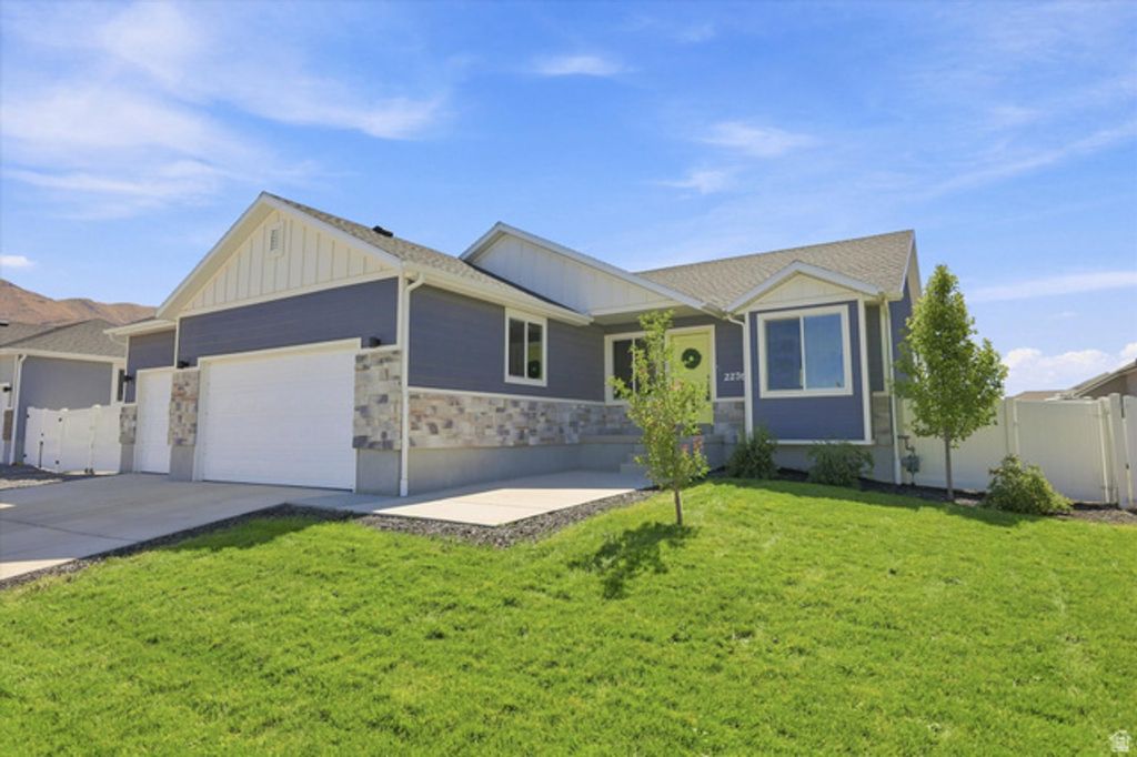2276 E BOXWOOD LN, Eagle Mountain, UT 84005 — photo 2