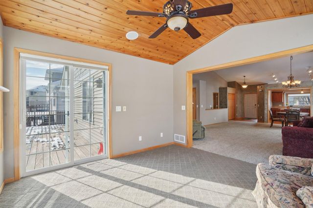 21378 Hytrail Circle, Lakeville, MN 55044