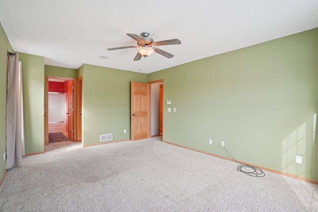 21378 Hytrail Circle, Lakeville, MN 55044