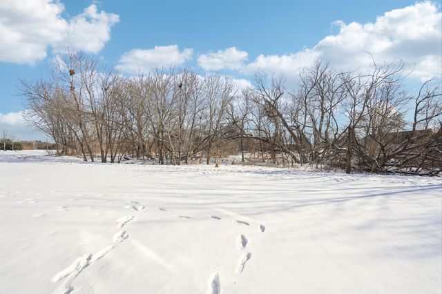 21378 Hytrail Circle, Lakeville, MN 55044