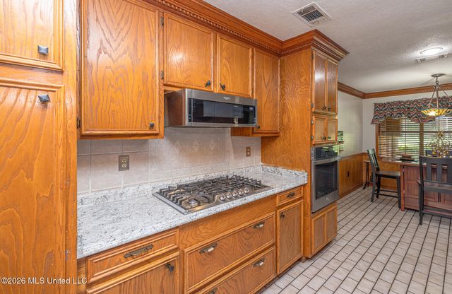 144 N Pine Drive, Madison, MS 39110