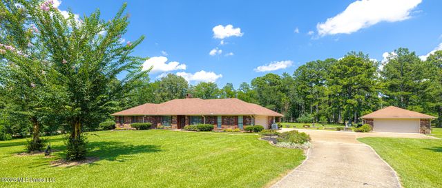 144 N Pine Drive, Madison, MS 39110