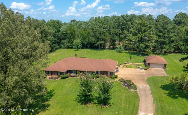 144 N Pine Drive, Madison, MS 39110