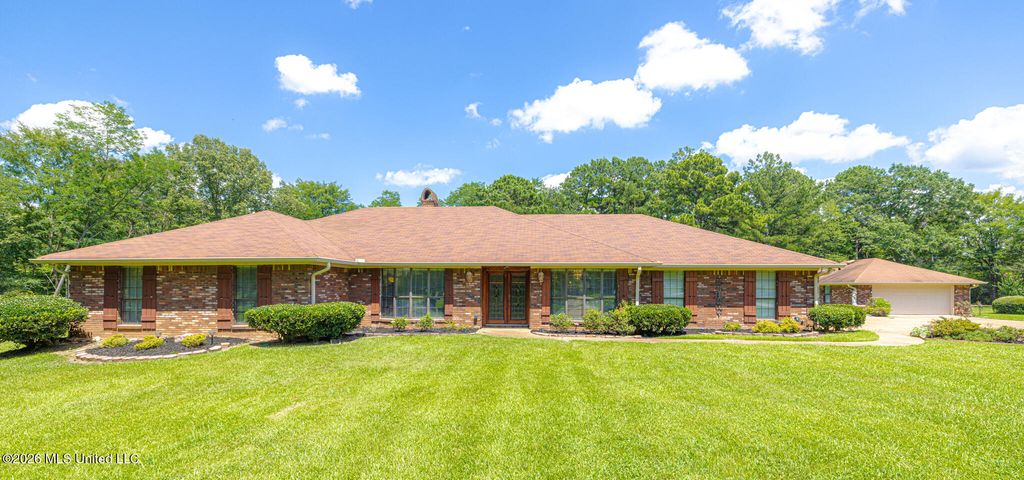 144 N Pine Drive, Madison, MS 39110