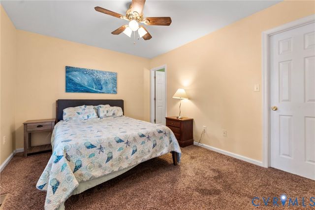 1120 S Glebe Rd, Montross, VA 22520