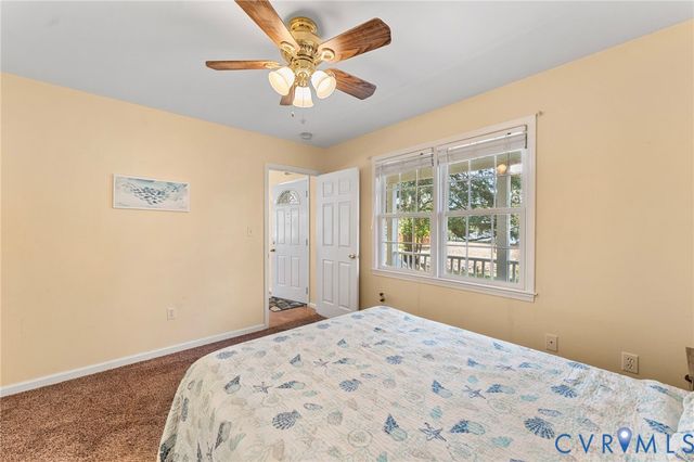 1120 S Glebe Rd, Montross, VA 22520