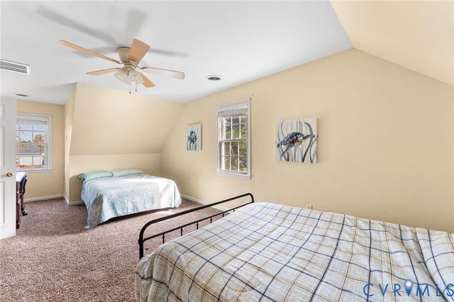 1120 S Glebe Rd, Montross, VA 22520